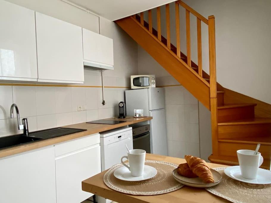 Le Cosy Troyen Secteur Calme 4 Personnes Parking Prive Apartment Troyes Exterior photo